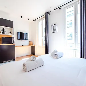 ** Apartahotel élysées Francia