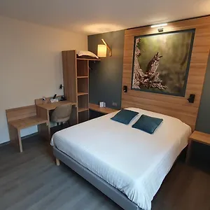 ** Hotel Logis - Les Pasteliers Francia